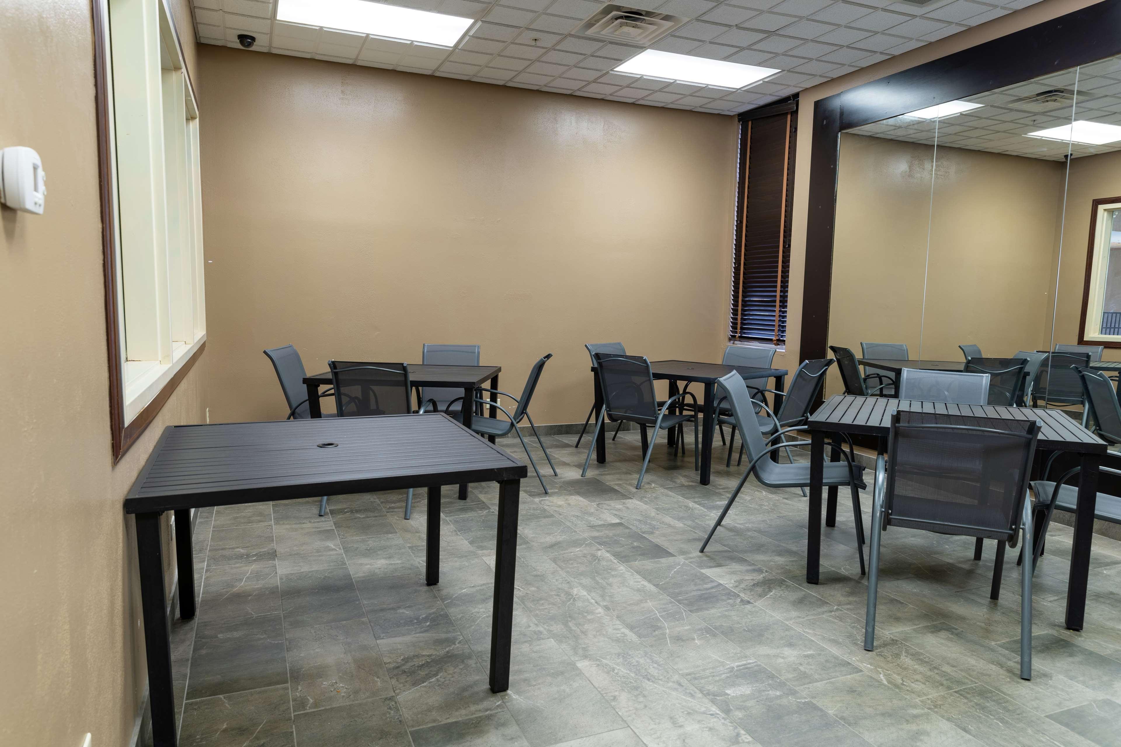 Hilton Garden Inn West Des Moines Exterior photo